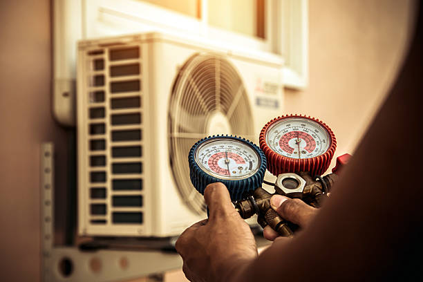 Professional Hvac technician working in Saint Marys, OH
